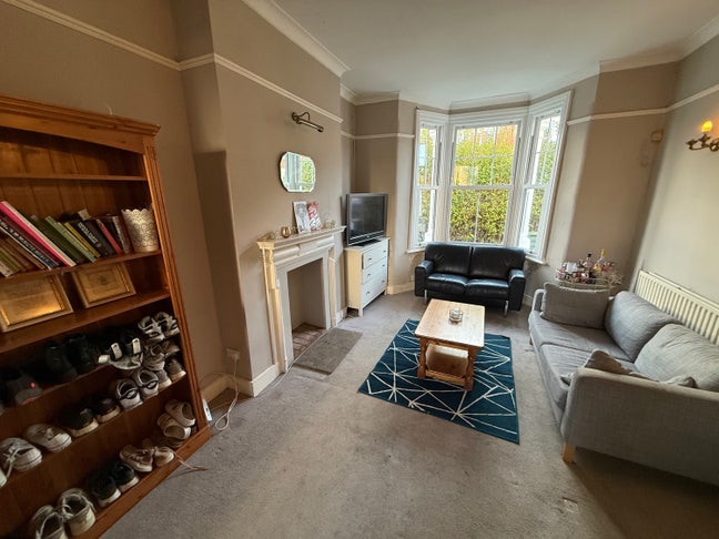 Double Room Available in Sociable Balham House Main Photo