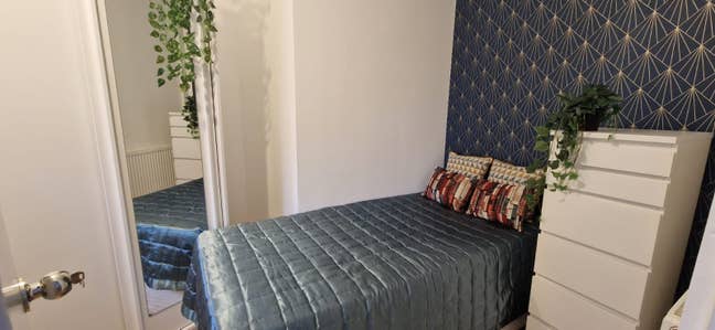 Stylish Room for Professionals| All Bills Inc| CV3 Main Photo