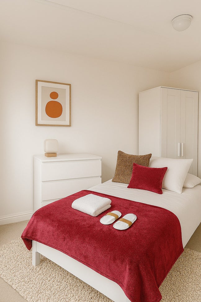 Bright Double Ensuite Room in Watford WD17 Main Photo