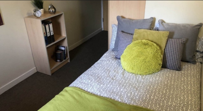 &pound;369 all bills ensuite accommodatio available for  Main Photo