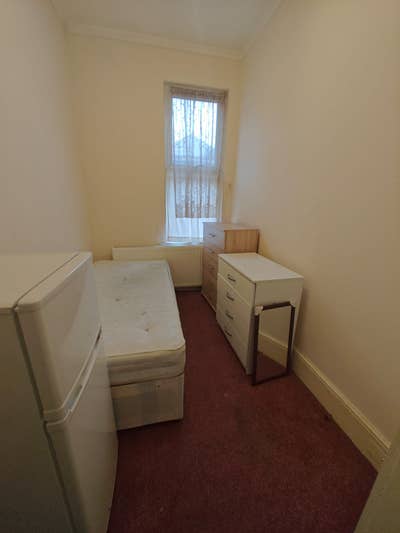 Beautiful Single Room for Rent in Southall Main Photo