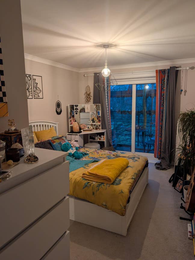 Double Room (w Balcony) in Cosy, Furnished Flat  Main Photo