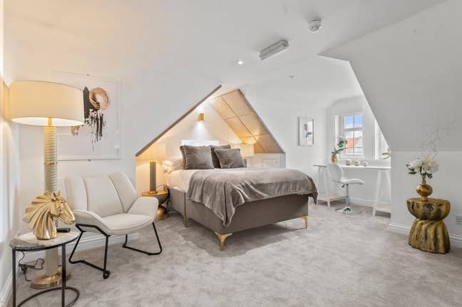 Luxury Student Accomodation - En Suite available  Main Photo