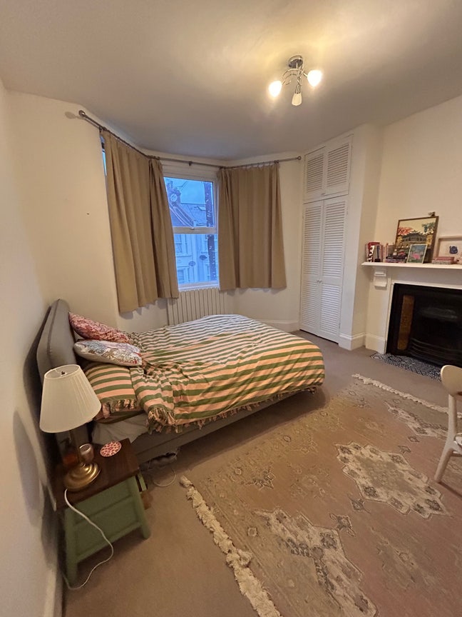 Large double bedroom Willesden Green Main Photo