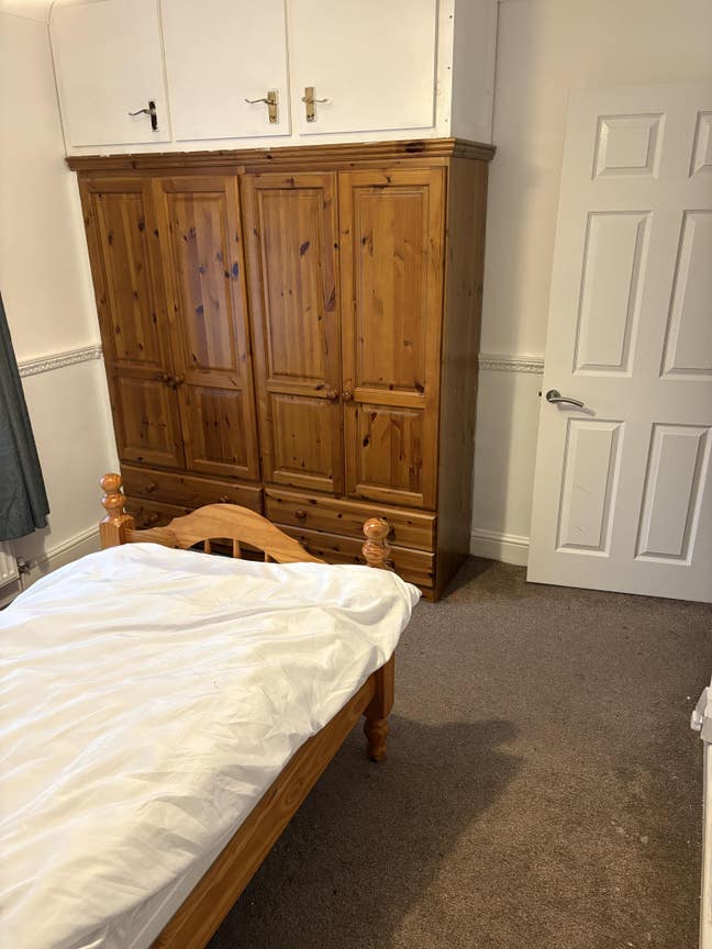 Room to rent  Main Photo