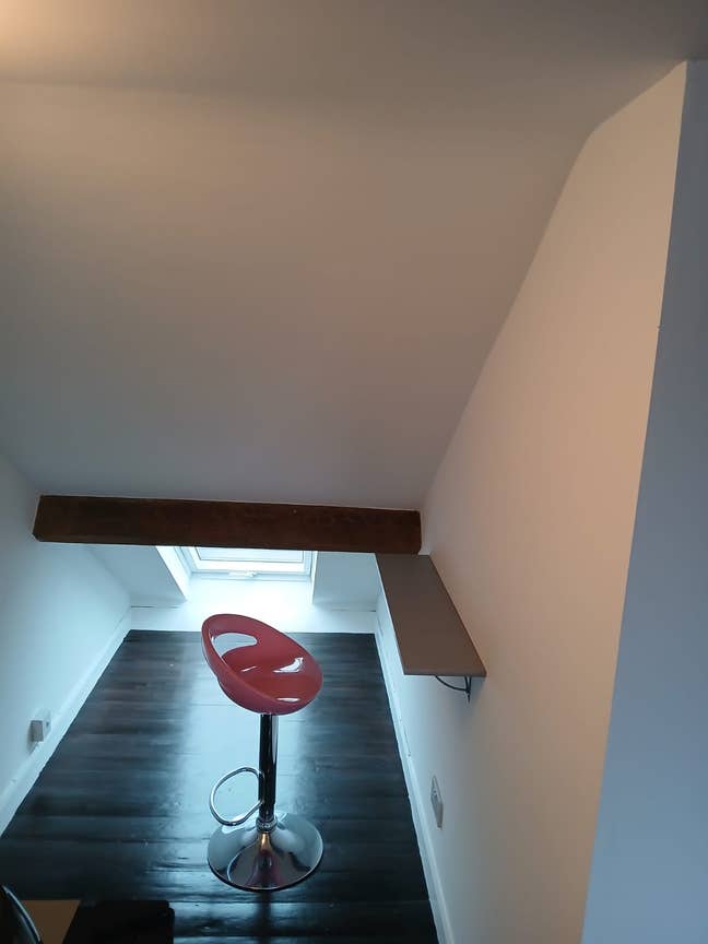 A newly refurbished loft studio with ensuite  Main Photo