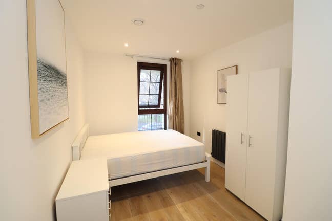 Spacious and Modern Rooms in Aldgate - E1 Main Photo