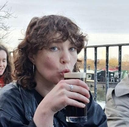 Looking for a friendly sociable house share! Main Photo