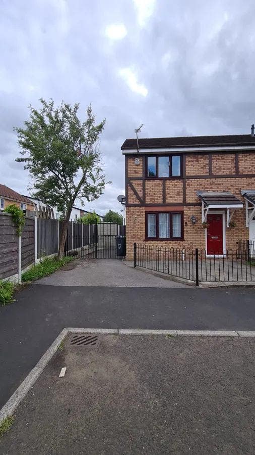 3 Bed Semi-Detached House, M11 3AD-&pound;1600/month Main Photo