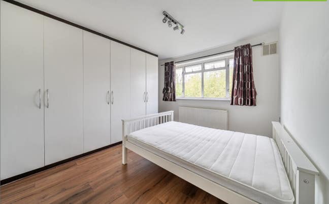 2 Double Bedroom Available to Rent (1 Room Large) Main Photo