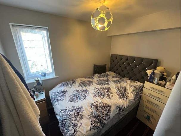 One bedroom flat to share with one guy In RM19  Main Photo