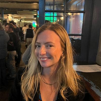 Friendly Irish gal in search of a room ✨ Main Photo