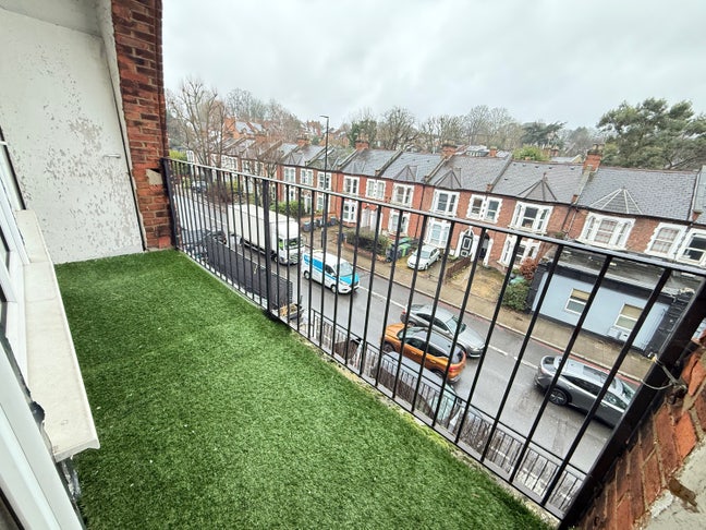 Top floor flat located in Highgate / archway N6 Main Photo