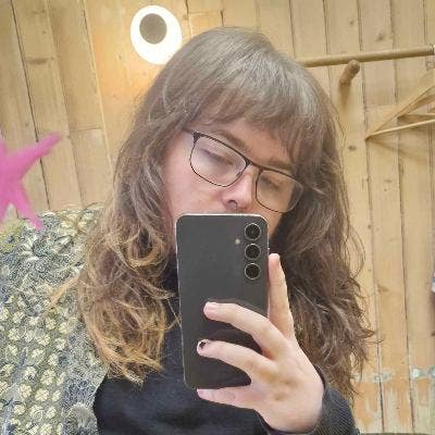 Hi! I'm Ross, 23 y/o looking for room this summer Main Photo