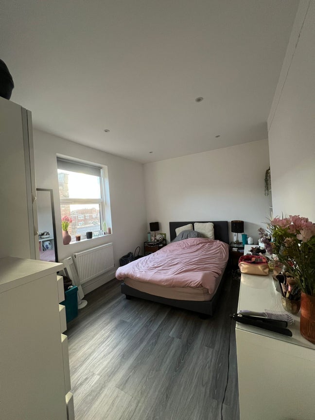 Lovely ensuite in West-Hampstead  Main Photo