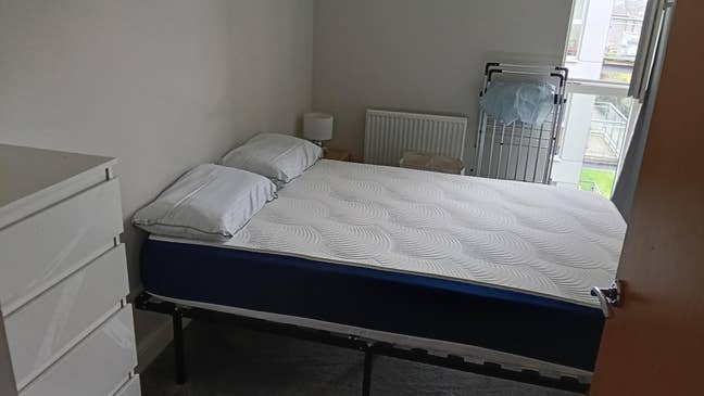 Double room available, near Crawley Town Centre Main Photo