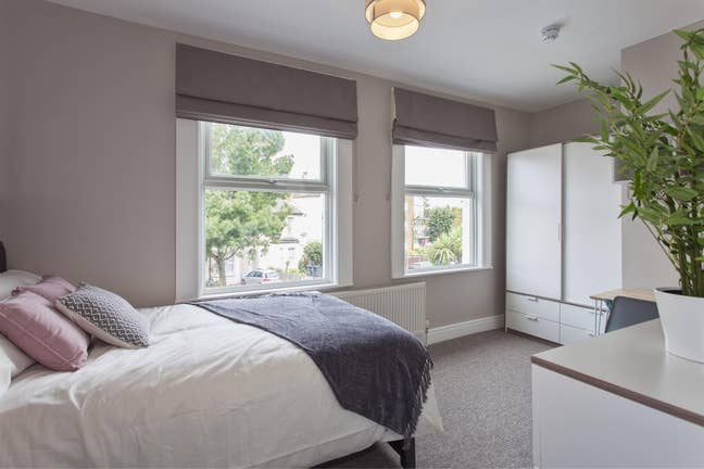 Large loft room with  ensuite  (Beulah) Main Photo