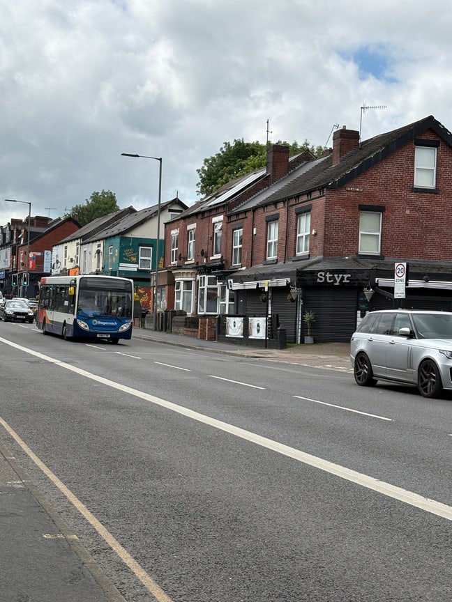 Tenancy takeover as moving other city  Main Photo