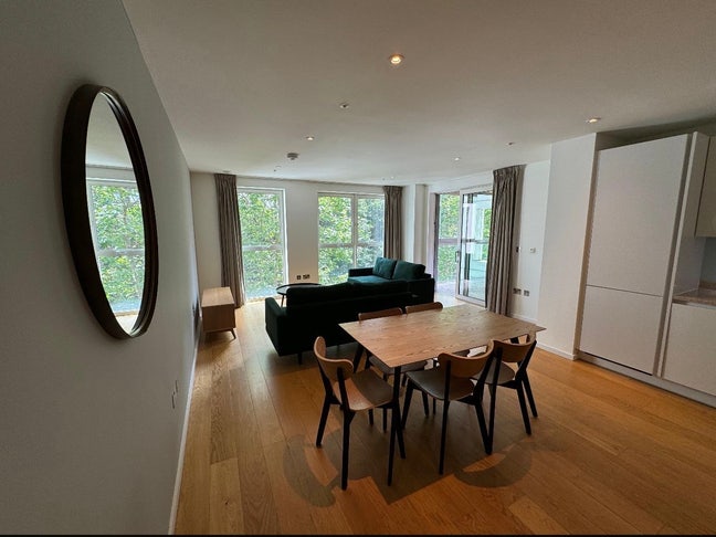 Bright, Spacious Double Room in East Village Main Photo