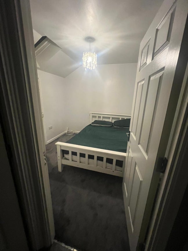 1 Double Bedroom available now in B29 Main Photo