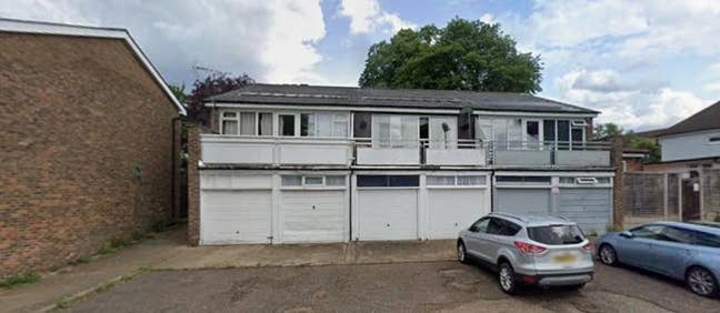 Studio Flat with garden Main Photo