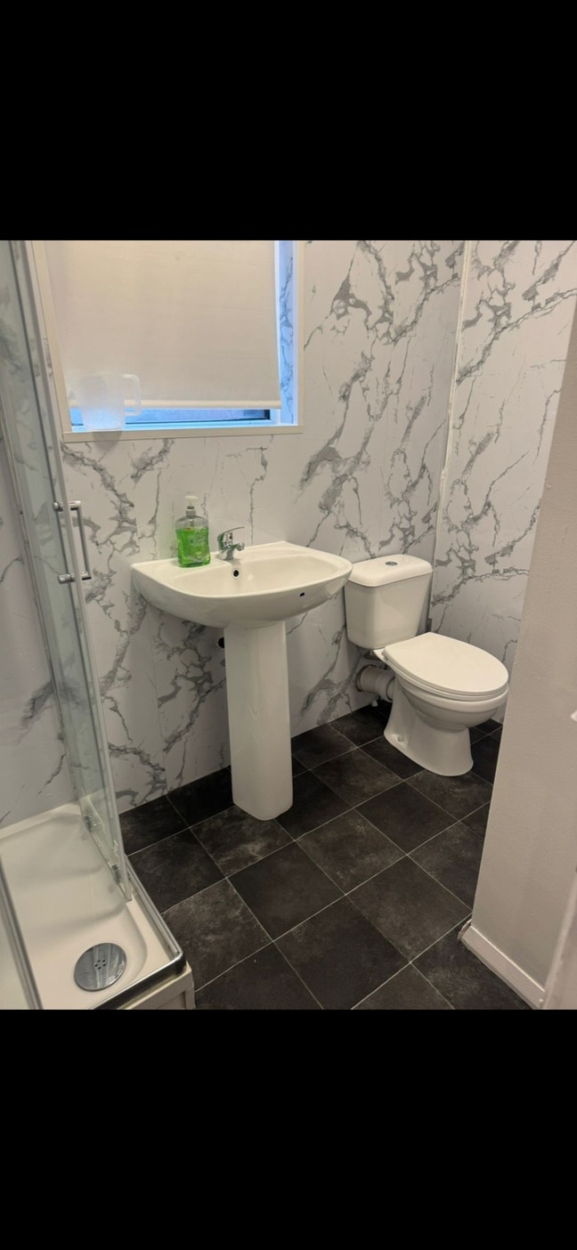 Kirkstall - Victoria Park Ave - Newly Refurbished Main Photo