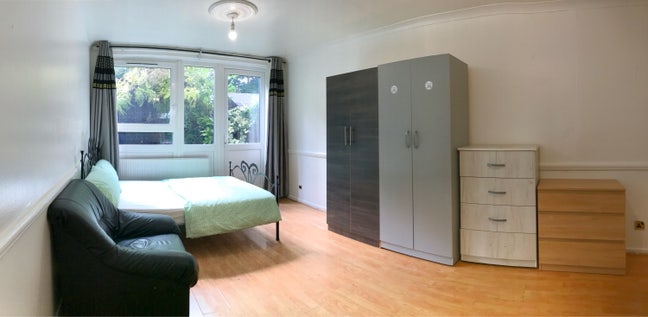 Large Double Room with Garden Space+All Bill Incld Main Photo