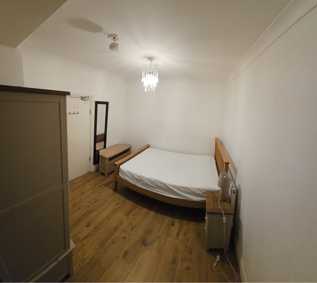 Large en-suite room  Main Photo