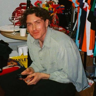 Looking for a place / people to partner up with Main Photo