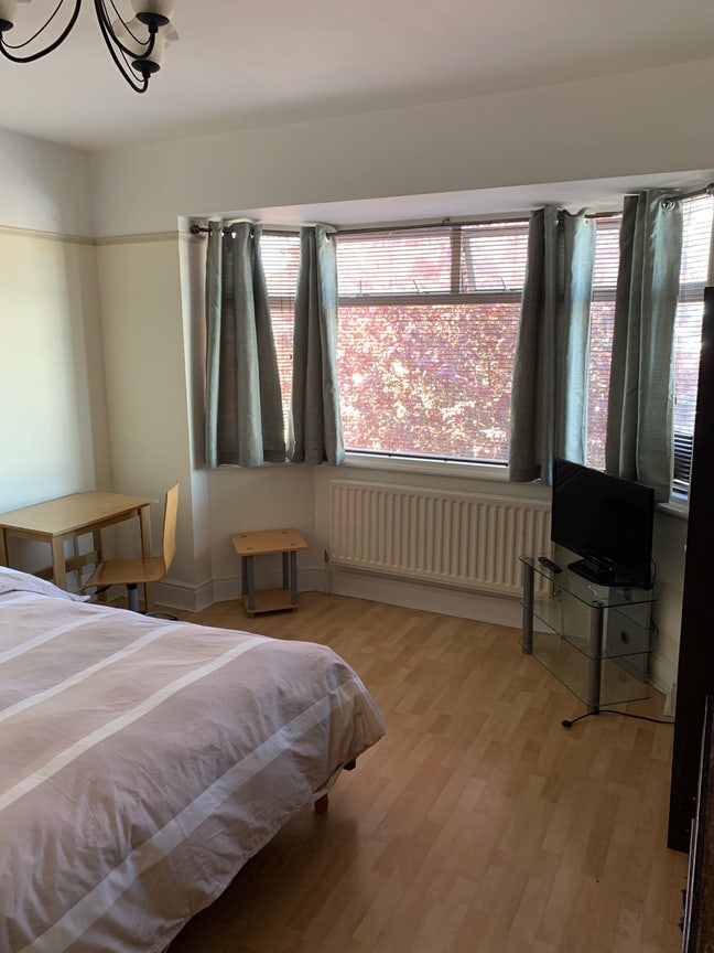 Room in a house  Main Photo