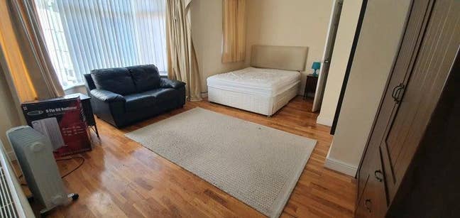 En-Suite rooms, Prestwitch,transport,UNI,amenities Main Photo