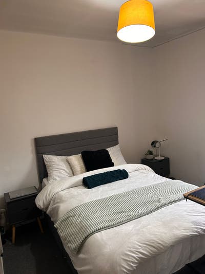 Double Room Fully Furnished, Cowley Main Photo