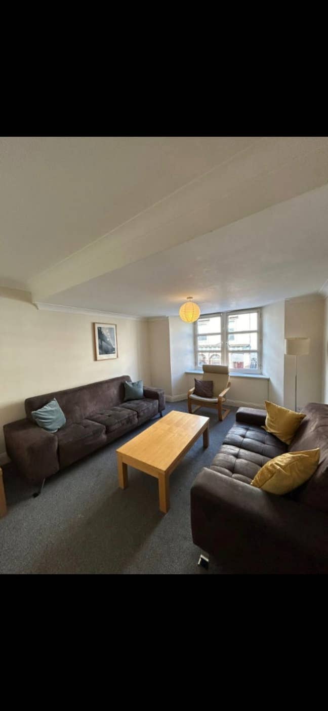 Spacious Double Room in Dundee  Main Photo