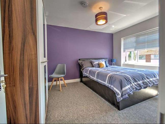 Ensuite Rooms Available 🏡 Hillview Crescent Main Photo