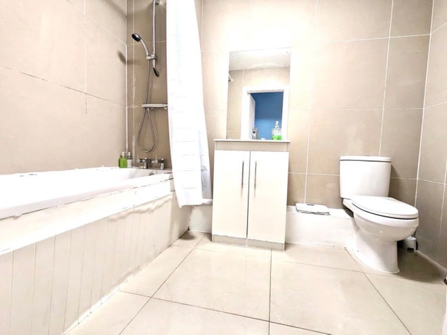 🏠 Private Double Room Available – CB4 1EH Main Photo