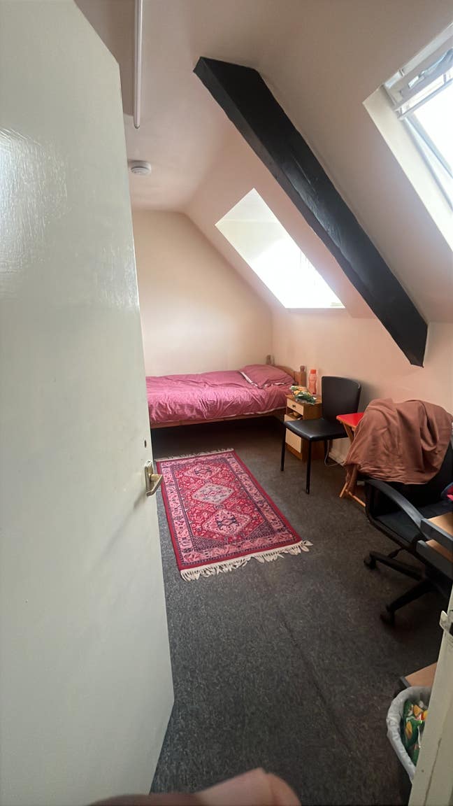 Single room available in city centre Main Photo