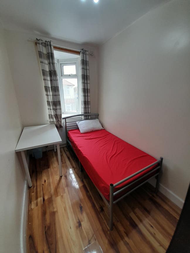 Single  Room with Bills &pound;575 Main Photo