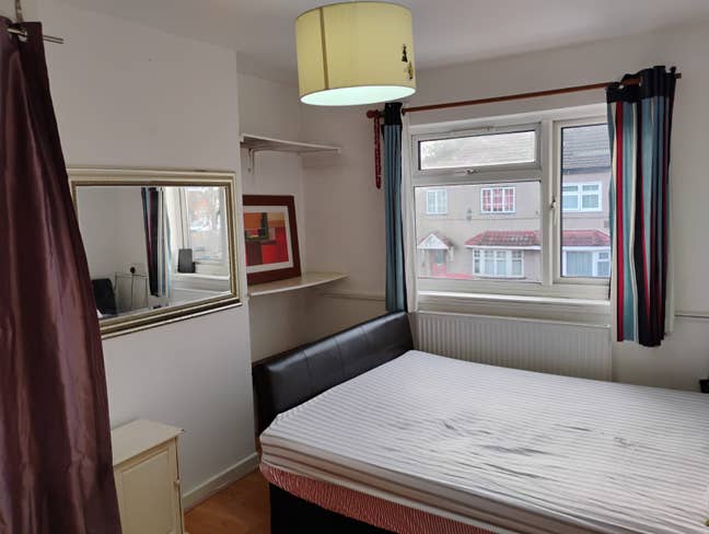 Double Room to let Main Photo