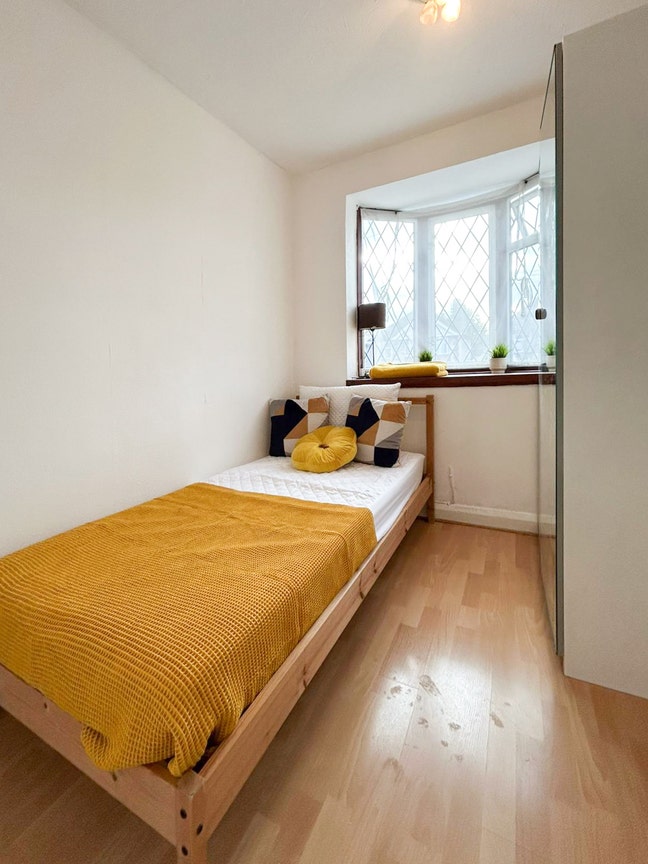 Single Room Available – All Bills Included Main Photo