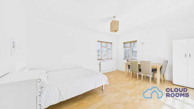 Largest Room in Shared Flat- HA9 🏠 Wembley Park Main Photo