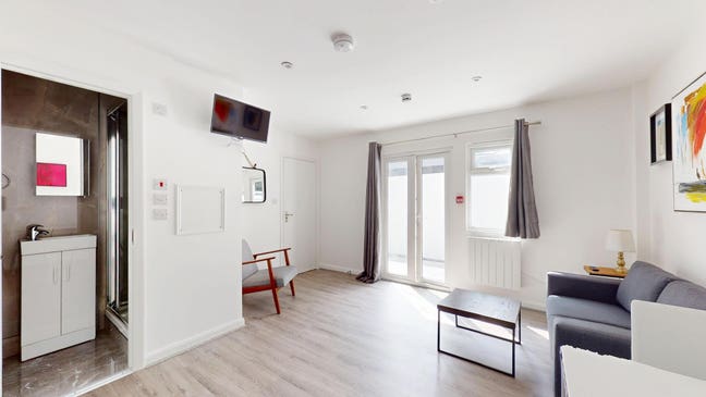 Large one bed room flat  Main Photo