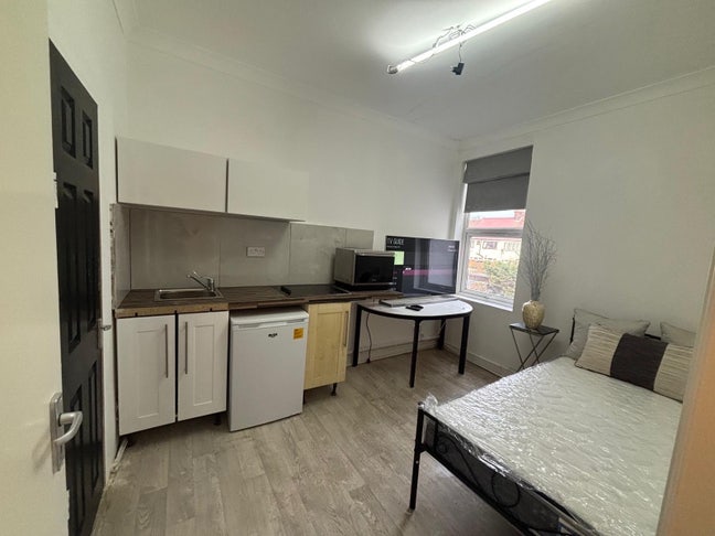 Studio west Hendon  Main Photo