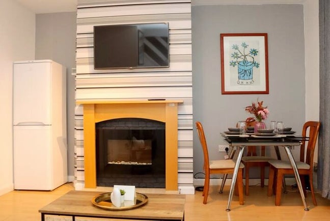 Entire 3 Bedroom House Rotherham Main Photo