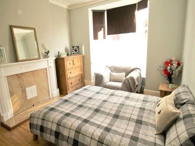 🏡 Bright Double Room..!! &pound;50 off on 1St Month Rent Main Photo