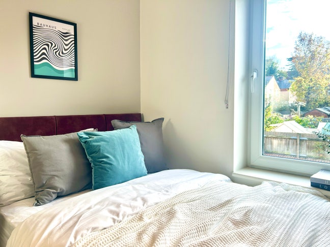 Stunning Room 🌟 Available Now 🌟 Dont Miss Out 🌟 Main Photo