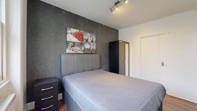 1 Bedroom Apartment In Paddington - Bills included Main Photo