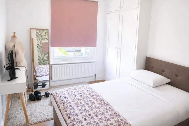Lovely Bright Double Room to Rent – Great Location Main Photo