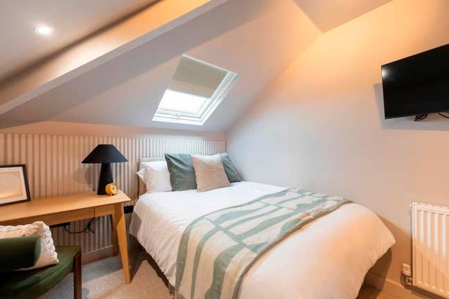 Newly Renovated Studio - Peach Street Main Photo