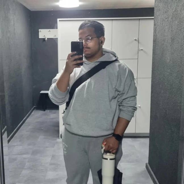 Looking for room or buddy ups Main Photo