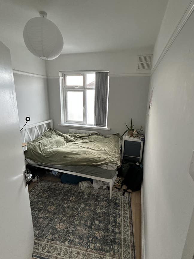 Cosy, bright double room in friendly houseshare Main Photo